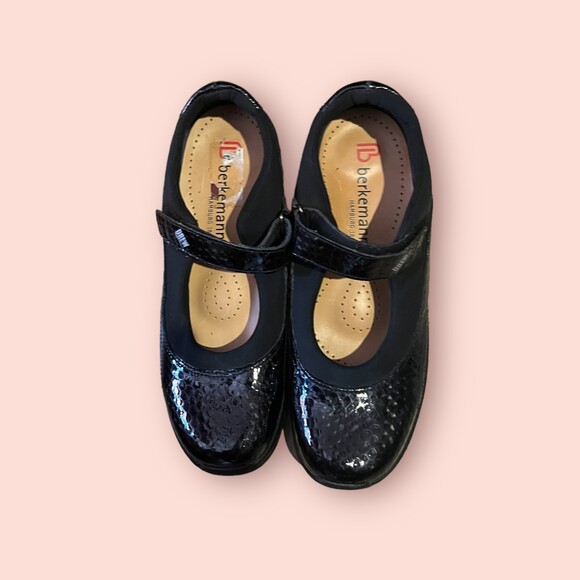 BERKEMANN BLACK BABYDOLL SHOE. SIZE 9 NARROW - Picture 1 of 7